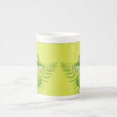 Grüne Formulare auf einer Knochen-China-Tasse Porzellantasse (Vorderseite)