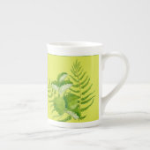 Grüne Formulare auf einer Knochen-China-Tasse Porzellantasse (Rechts)