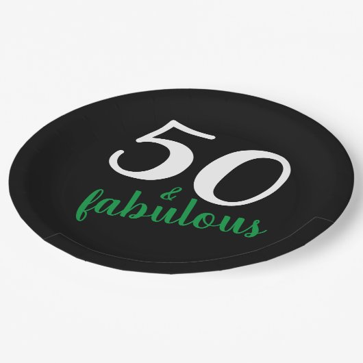 Grüne Fünfzigste und fabelhafte Black Birthday Par Pappteller (Schrägansicht)