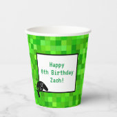 Grüne Gamer-Pixel | Benutzerdefinierte Geburtstags Pappbecher (Vorderseite)