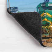 Grüne GebirgsGüterzug-Mausunterlage Mousepad (Ecke)