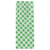 Grüne gepunktete Sterne auf weiß Geschenktüte Für Weinflaschen (Vorderseite)