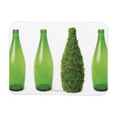 Grüne Glasflaschen mit recycelnd und Magnet (Horizontal)