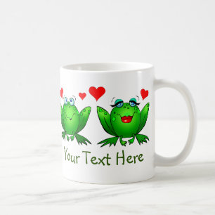 Grüne glückliche Cartoon-Frösche retten den Sumpf Kaffeetasse