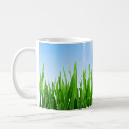 Grüne Gras Blaue Himmel Landschaft-10826 Kaffeetasse (Links)