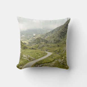 GRÜNE GRASS FELD UND BERG KISSEN