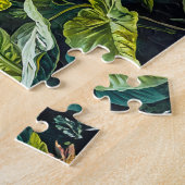 Grüne Grasshopper in einer Illustration des Kräute Puzzle (Seite)