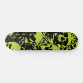 Grüne Grunge Skulls Skateboard (Horizontal)