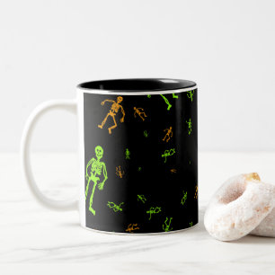 Grüne Halloween-Skelette Zweifarbige Tasse