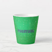 Grüne Harmonie: Text Latte Tasse mit Design zusamm (Vorderseite)
