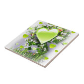 Grüne Herzen der Liebe_ Fliese (Seite)