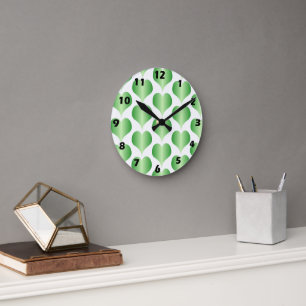 Grüne Herzen Design Runde Wanduhr