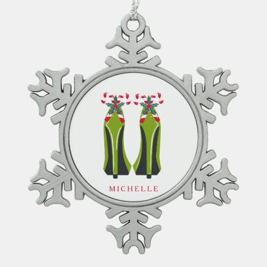 Grüne High Heels mit Candy Canes Schneeflocken Zinn-Ornament (Vorderseite)