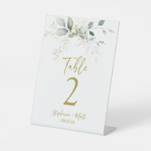 Grüne Hochzeitsmarke Tischnummer Podest