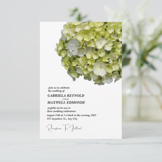 Grüne Hydrangea-Hochzeit Einladung (Stehend Vorderseite)