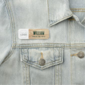 Grüne ID des Unternehmens Woodgrain Rustic Employe Namensschild (Beispiel)