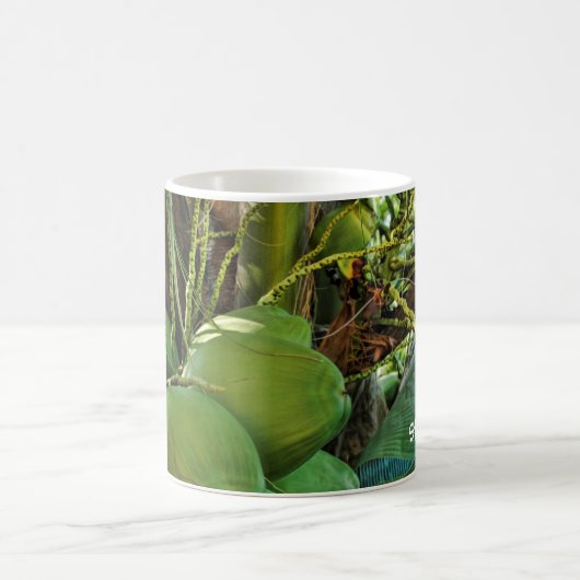 Grüne Insel Kokosnüsse Palme Tree Kaffeetasse (Mittel)