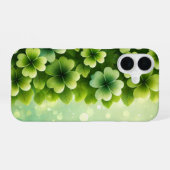 GRÜNE IRISCHE ÜBERSCHREITENDE KLEEBLÄTTER iPhone 16 HÜLLE (Rückseite (Horizontal))