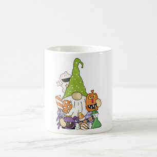 Grüne Kawaii-Halloween-Gnom-Cartoon-Illustration Kaffeetasse
