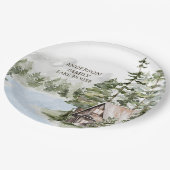 Grüne Kiefernwälder Familienhaus Pappteller (Schrägansicht)