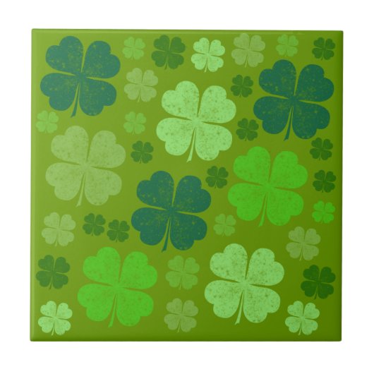 Grüne Klee, Glücksklamotten, St. Patrick's Day Fliese (Vorderseite)