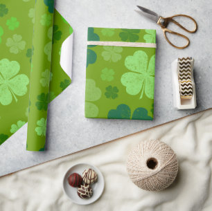 Grüne Klee, Glücksklamotten, St. Patrick's Day Geschenkpapier