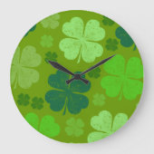 Grüne Klee, Glücksklamotten, St. Patrick's Day Große Wanduhr (Vorderseite)