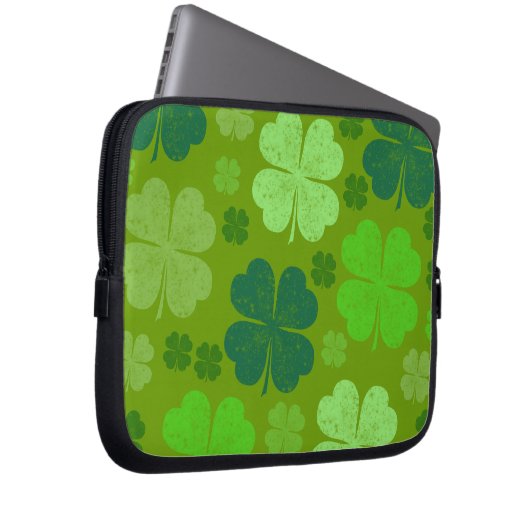 Grüne Klee, Glücksklamotten, St. Patrick's Day Laptopschutzhülle (Vorne Rechts)