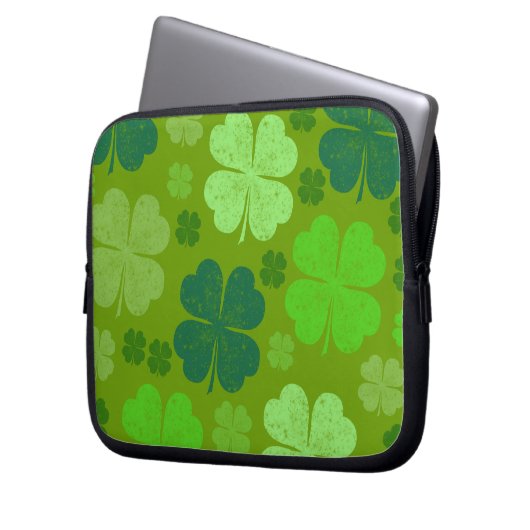 Grüne Klee, Glücksklamotten, St. Patrick's Day Laptopschutzhülle (Vorderseite Links)