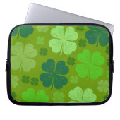 Grüne Klee, Glücksklamotten, St. Patrick's Day Laptopschutzhülle (Vorderseite)
