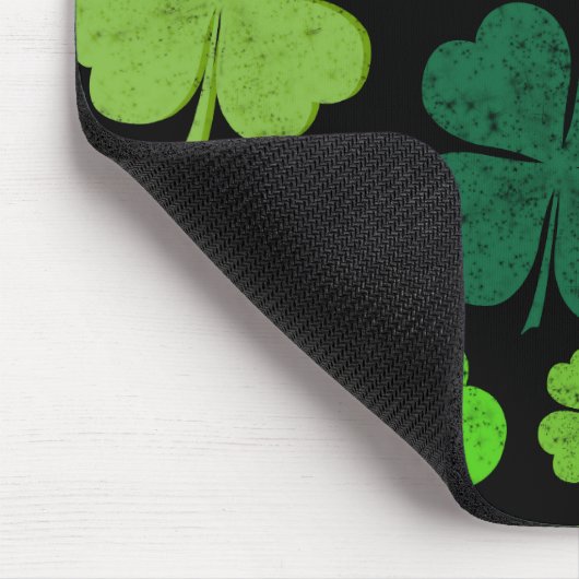 Grüne Klee, Glücksklamotten, St. Patrick's Day Mousepad (Ecke)