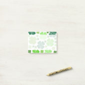 Grüne Klee, Glücksklamotten, St. Patrick's Day Post-it Klebezettel (Auf Schreibtisch)