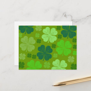 Grüne Klee, Glücksklamotten, St. Patrick's Day Postkarte