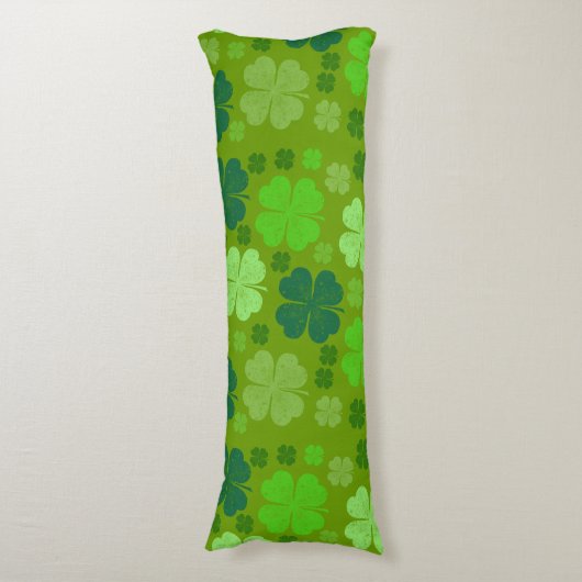 Grüne Klee, Glücksklamotten, St. Patrick's Day Seitenschläferkissen (Vorderseite Vertikal)