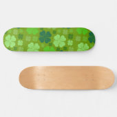 Grüne Klee, Glücksklamotten, St. Patrick's Day Skateboard (Horizontal)