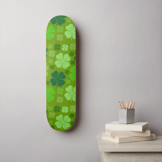 Grüne Klee, Glücksklamotten, St. Patrick's Day Skateboard (Wandkunst)