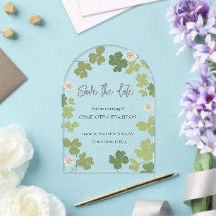 Grüne Kleeblatt-Frühlingswildblumen-Hochzeit Acryleinladungen