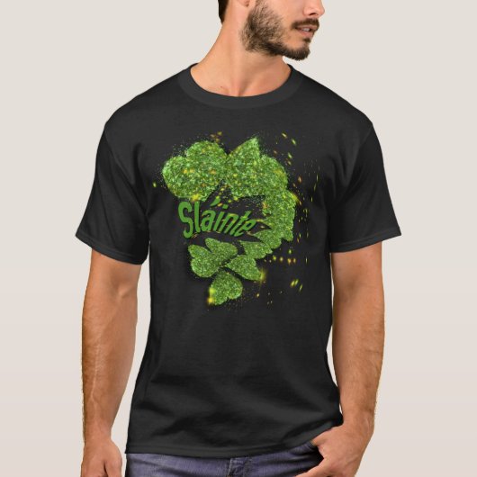 Grüne Kleeblätter | funkelnde Herzen Shainte T-Shirt (Vorderseite)