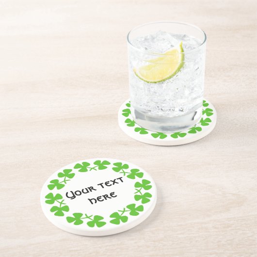 Grüne Kleeblätter hinzufügen Sandstein Untersetzer (Seite)