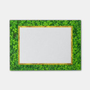 Grüne Kleidung mit IMITATEN Gold Foil Rahmen Post-it Klebezettel