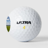 Grüne Kornfelder und blaue Himmel Golfball (Logo)