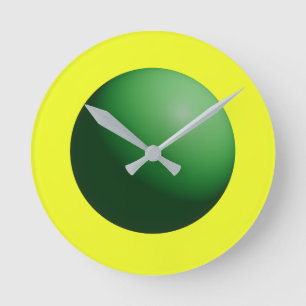 Grüne Kugel auf Gelb  Runde Wanduhr
