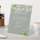 Grüne Lichter zeigen grünes Gedächtnis vorbehalten Sockelschild (In SItu)