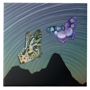 Grüne Lila Schmetterlinge und die Spinning Milky W Fliese