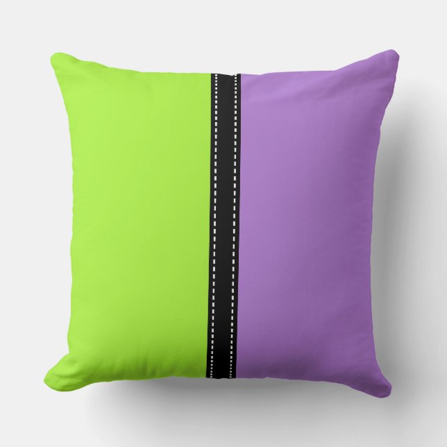 Grüne Lizard & Lavender Solid Color Background Kissen (Vorderseite)