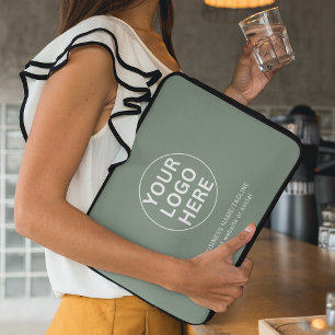 Grüne Logos und Text für Berufliche Unternehmen Laptopschutzhülle