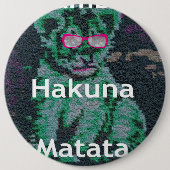 Grüne Löwe mit rosa Brille "Hakuna Matata" Kunst Button (Vorderseite)