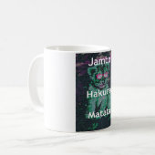 Grüne Löwe mit rosa Brille "Hakuna Matata" Kunst Kaffeetasse (Vorderseite Links)