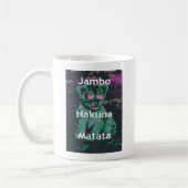 Grüne Löwe mit rosa Brille "Hakuna Matata" Kunst Kaffeetasse (Links)