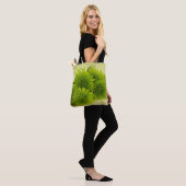 Grüne Mäuse Tasche (Am Model)